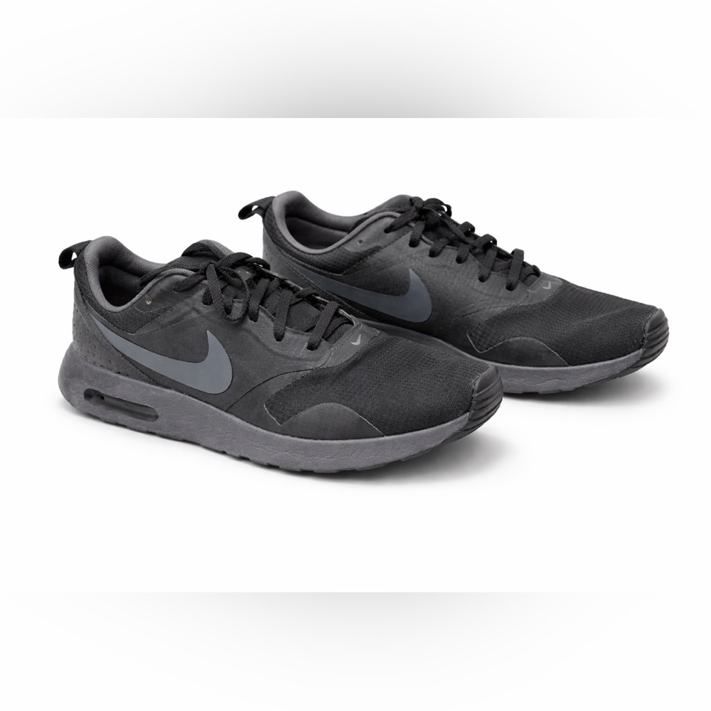 Nike Men's Black and Gray Sneakers